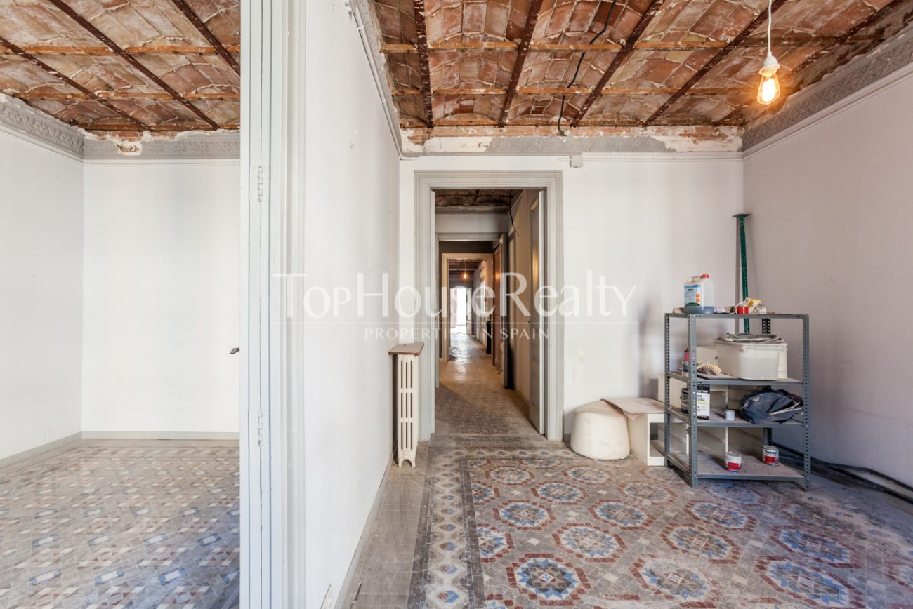 Majestic flat in listed building