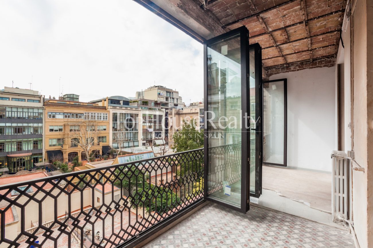 Majestic flat in listed building