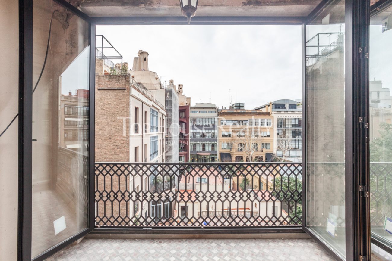 Majestic flat in listed building