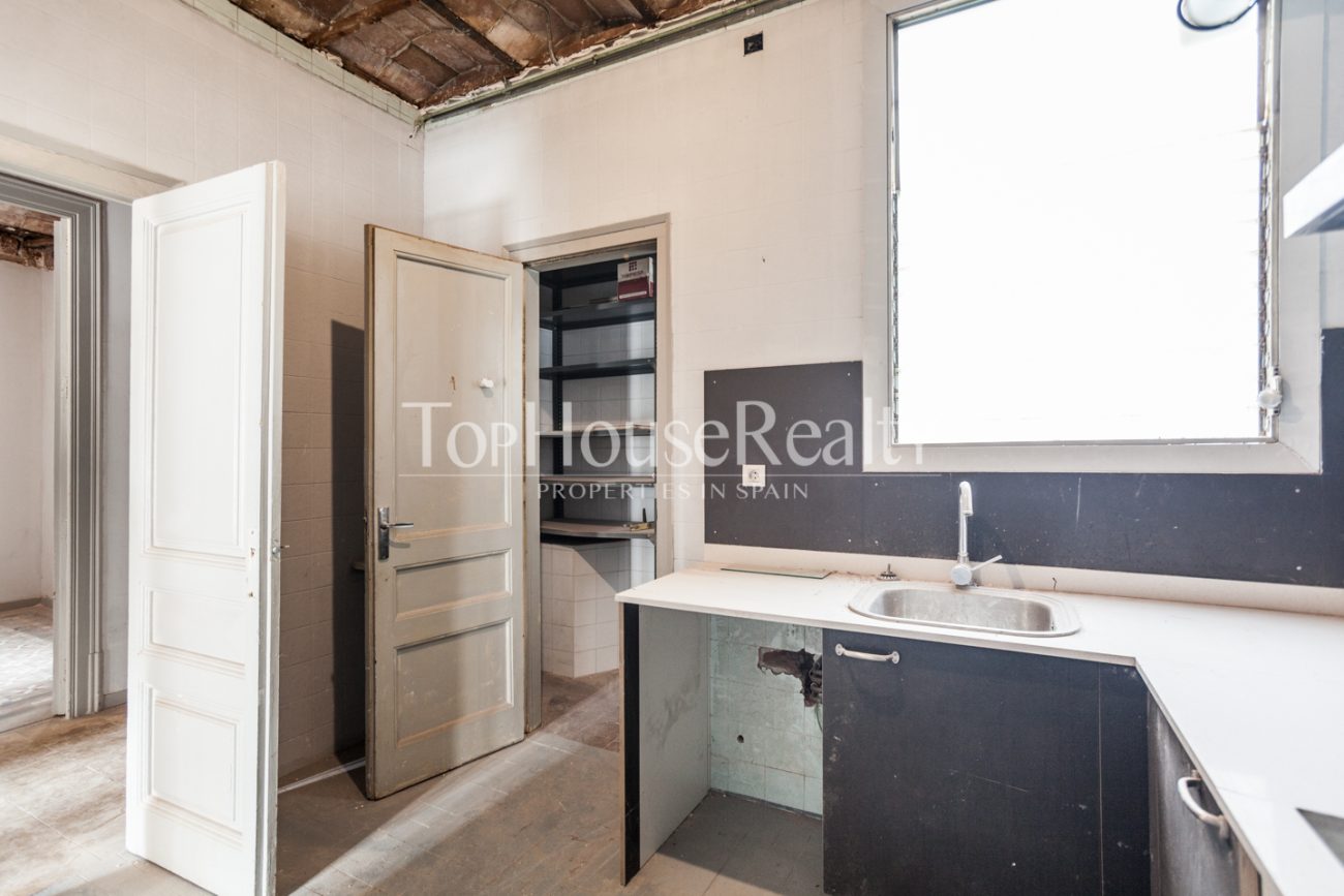 Majestic flat in listed building