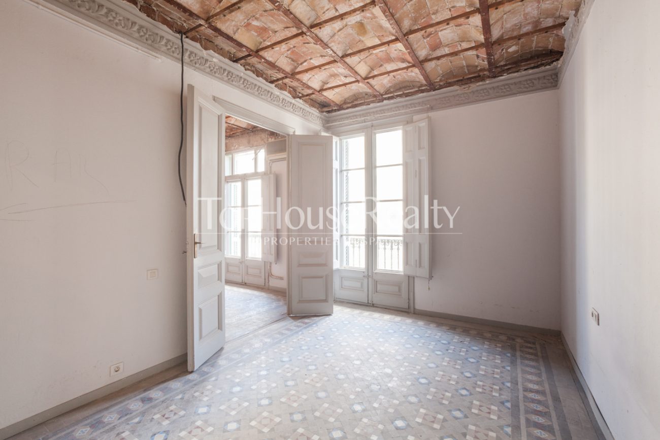 Majestic flat in listed building