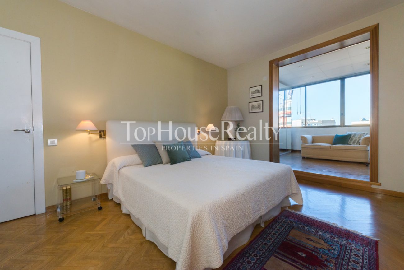 Apartment to renovate in Eixample
