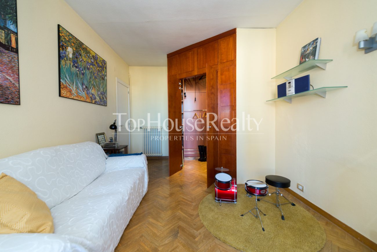 Apartment to renovate in Eixample