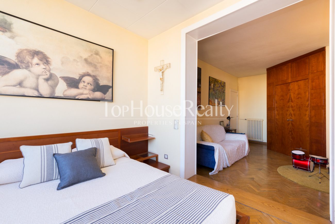 Apartment to renovate in Eixample