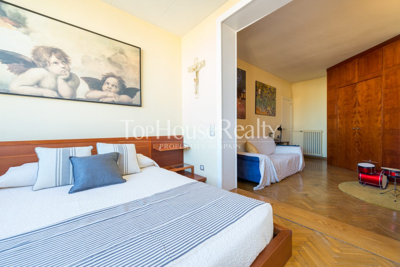 Apartment to renovate in Eixample