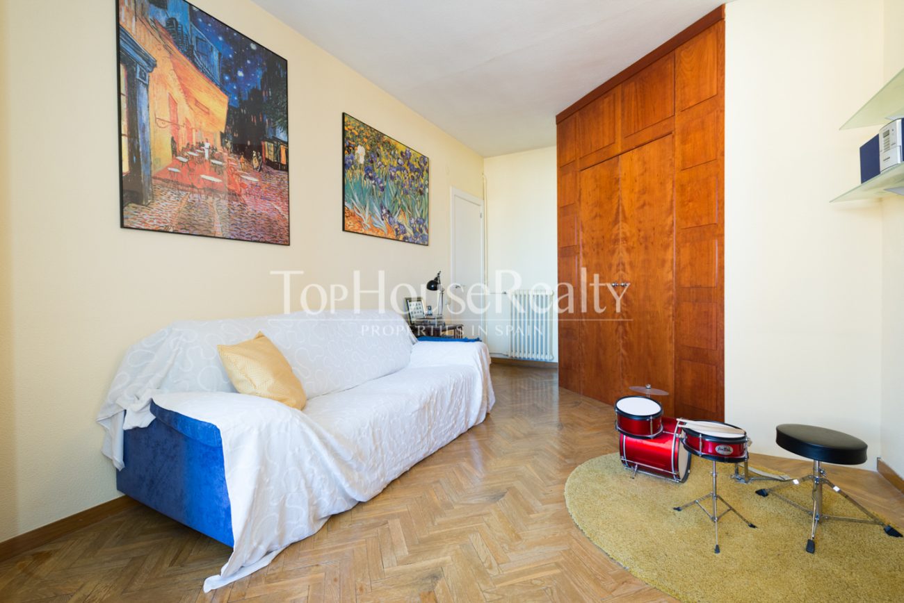 Apartment to renovate in Eixample