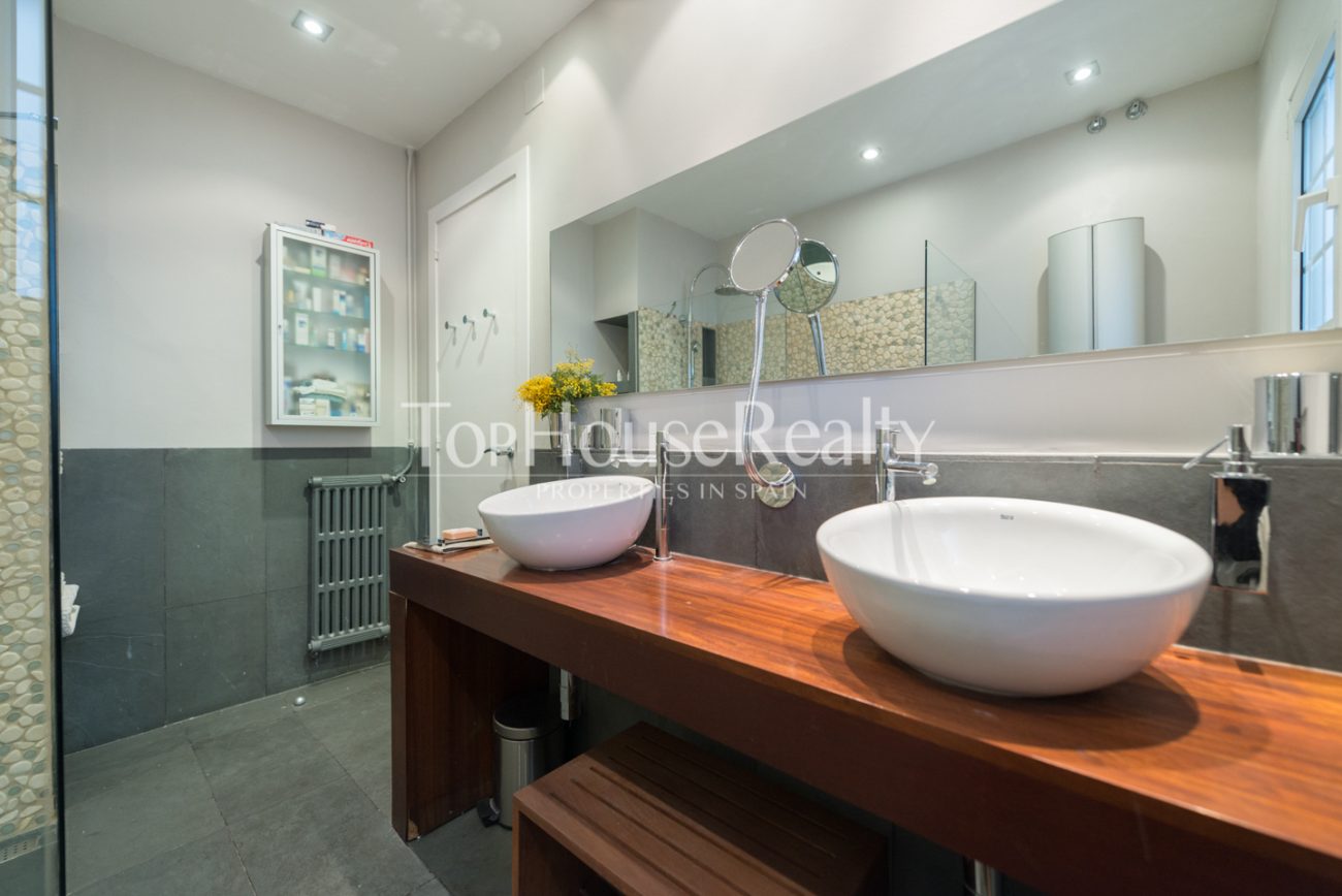 Apartment to renovate in Eixample
