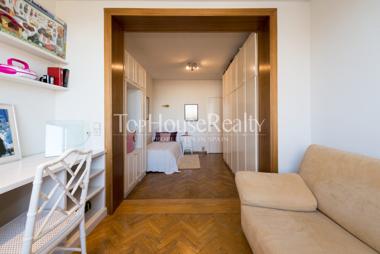 Apartment to renovate in Eixample