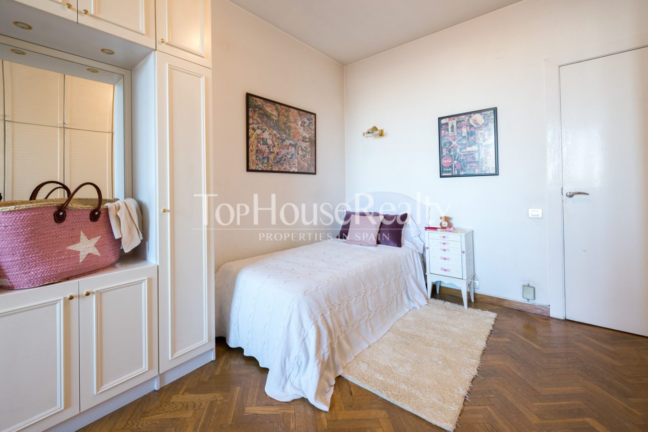 Apartment to renovate in Eixample