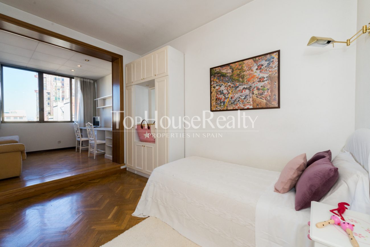 Apartment to renovate in Eixample