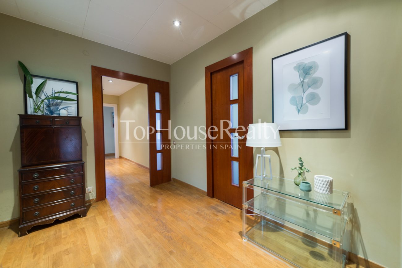 Apartment to renovate in Eixample