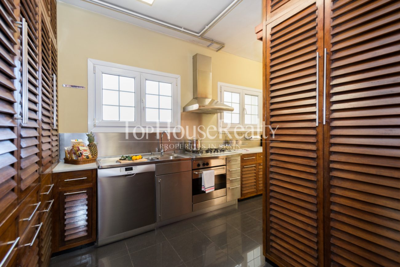 Apartment to renovate in Eixample