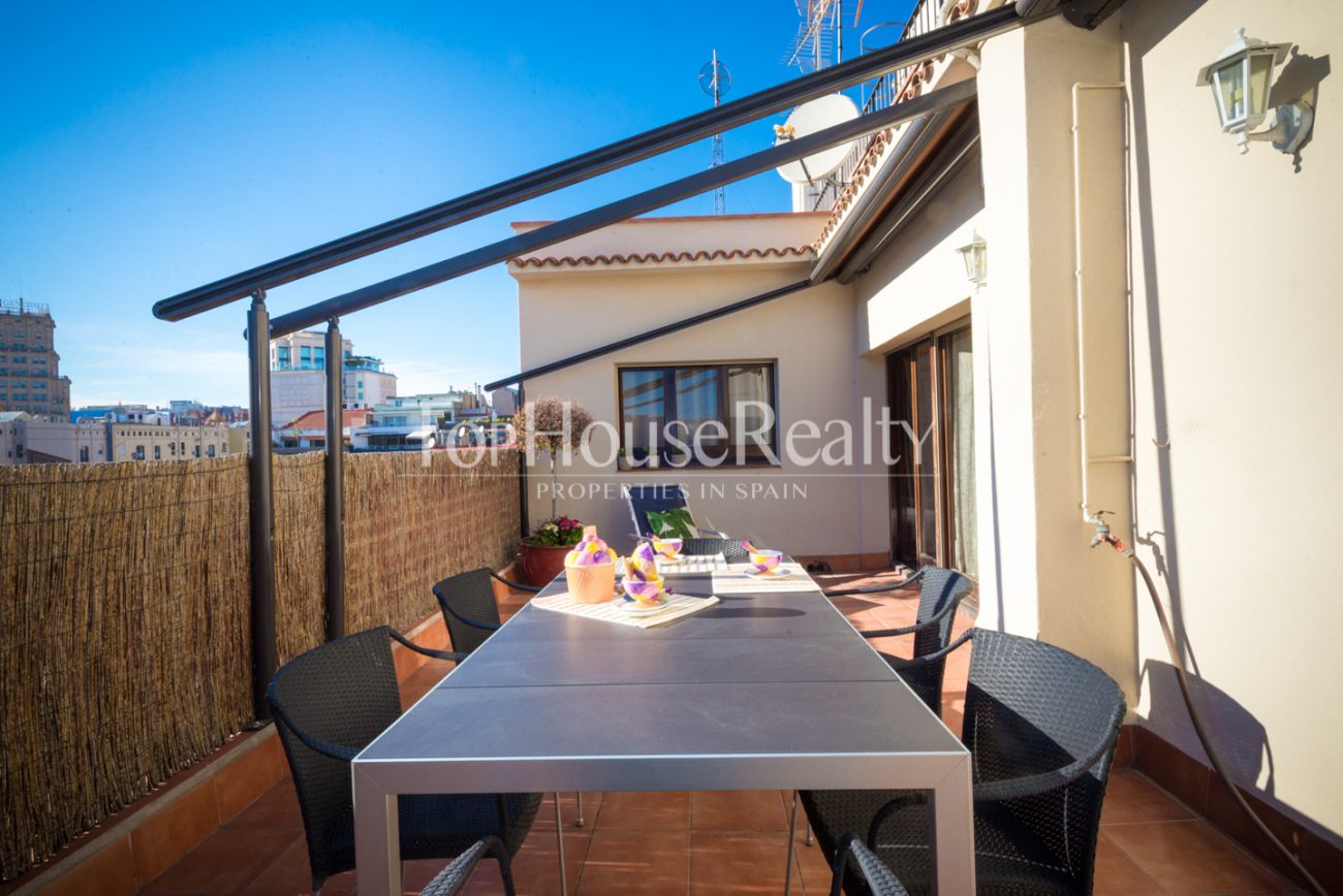 Apartment to renovate in Eixample
