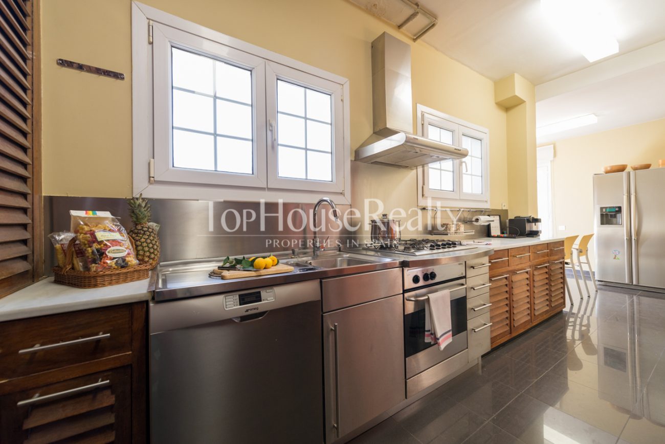 Apartment to renovate in Eixample