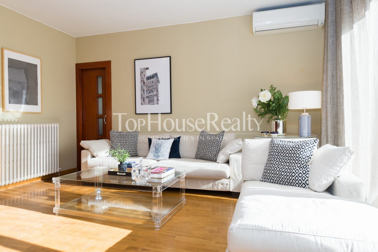 Apartment to renovate in Eixample