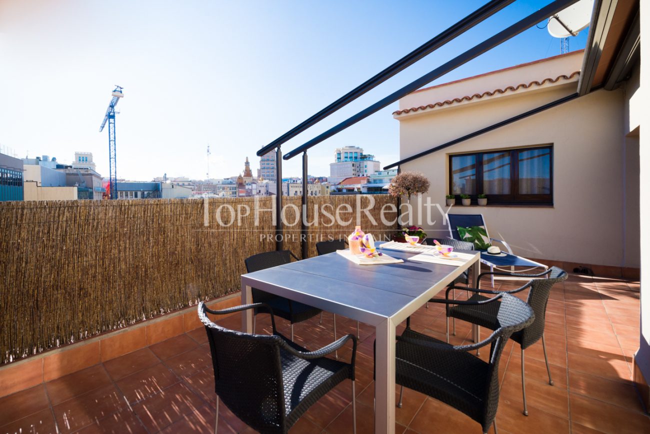 Apartment to renovate in Eixample