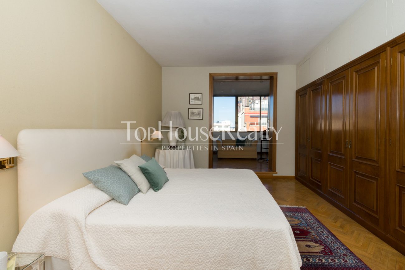 Apartment to renovate in Eixample