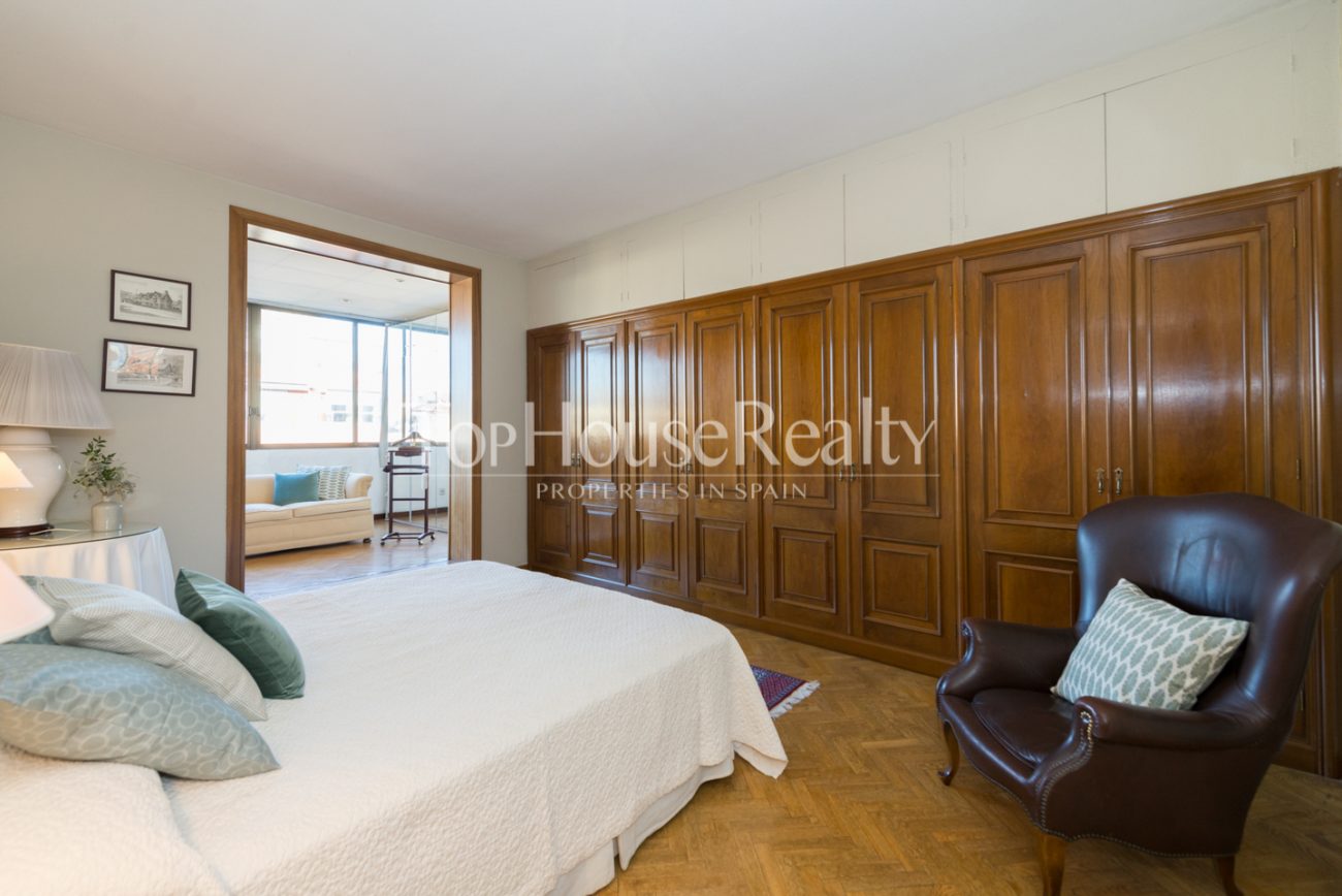 Apartment to renovate in Eixample
