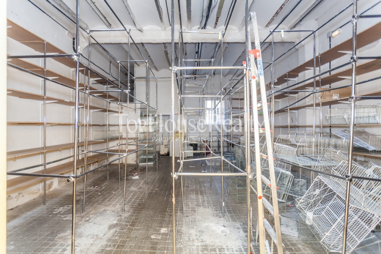 Impeccable comercial property on Rambla Catalunya