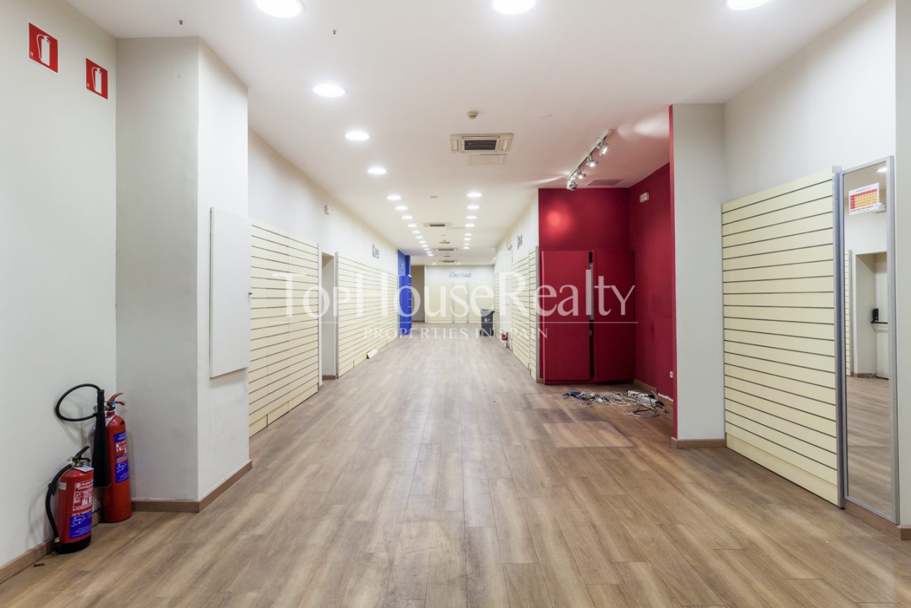 Impeccable comercial property on Rambla Catalunya