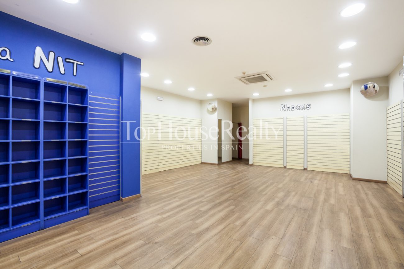 Impeccable comercial property on Rambla Catalunya