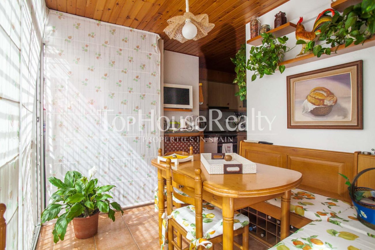 Excellent apartment with community pool