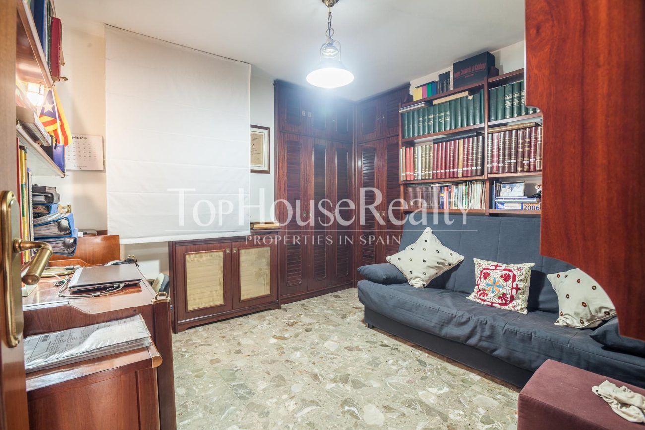 Excellent apartment with community pool