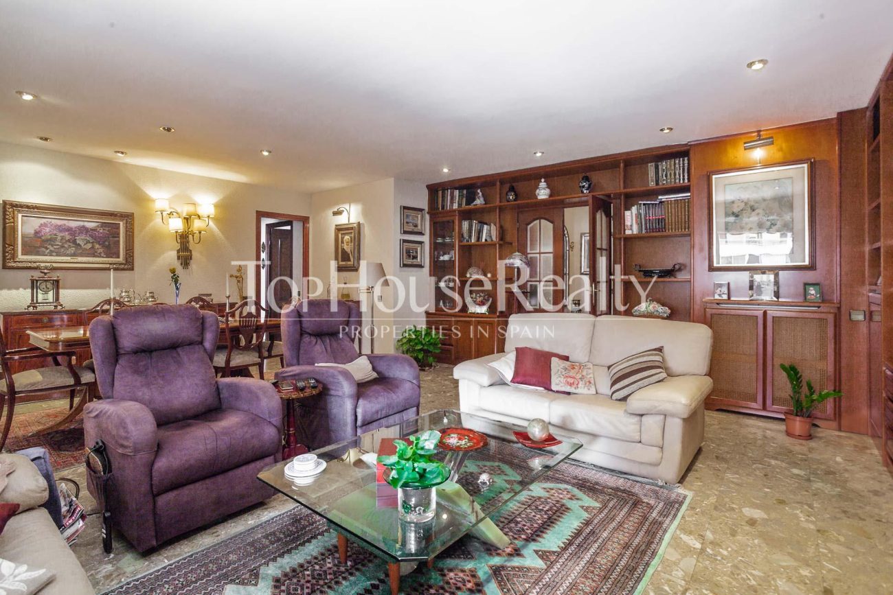 Excellent apartment with community pool