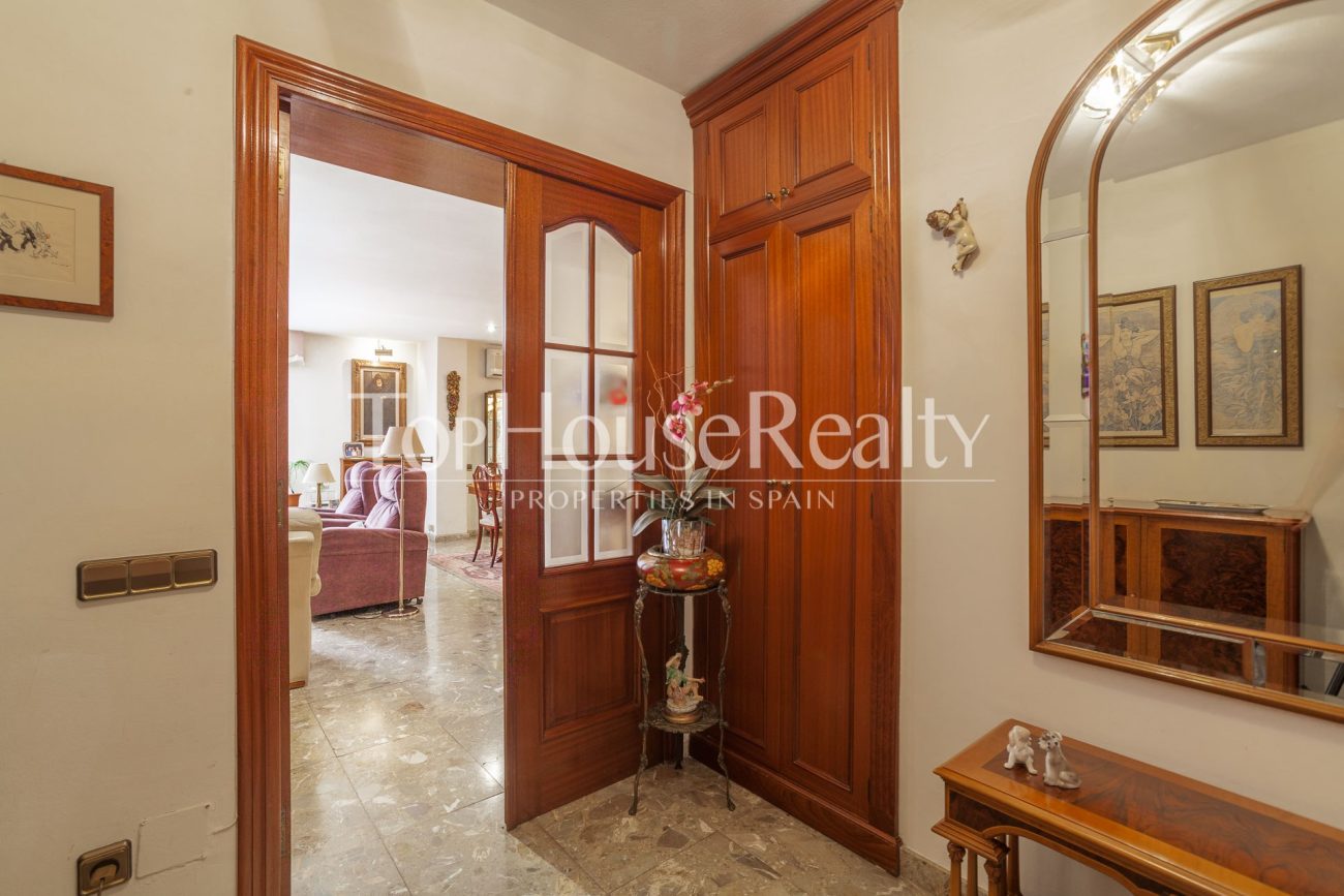 Excellent apartment with community pool