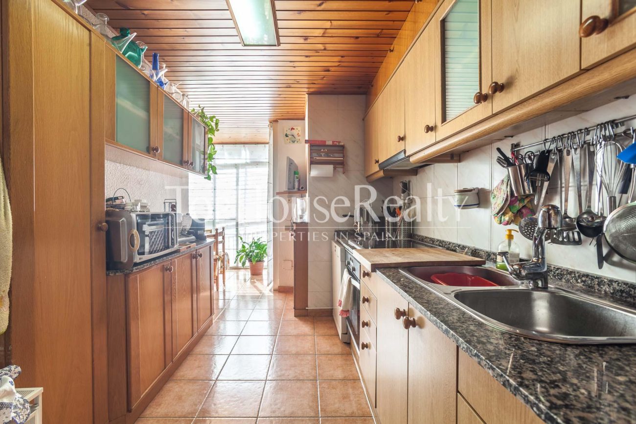 Excellent apartment with community pool