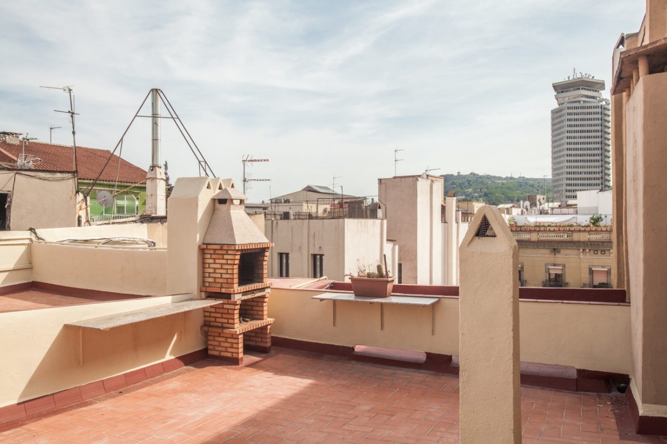 Two apartments for sale in el Gòtic district