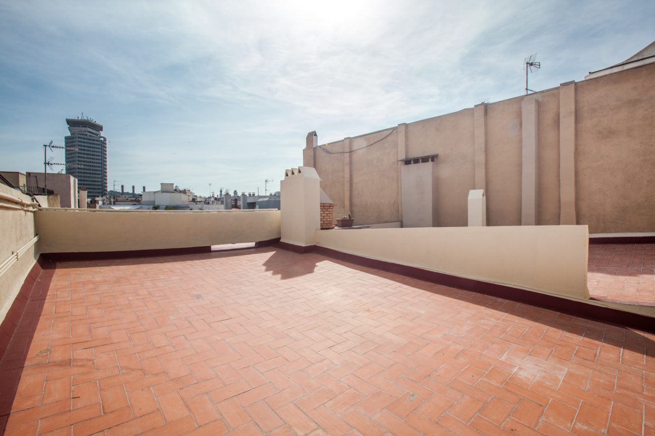 Two apartments for sale in el Gòtic district