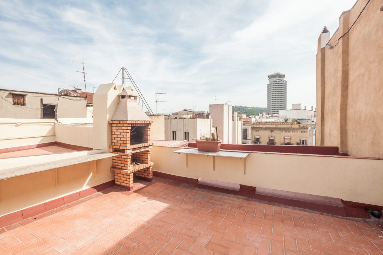 Two apartments for sale in el Gòtic district