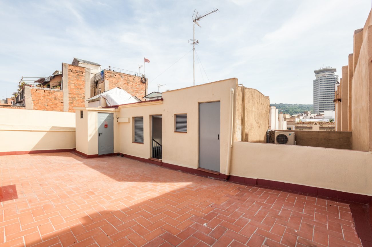 Two apartments for sale in el Gòtic district
