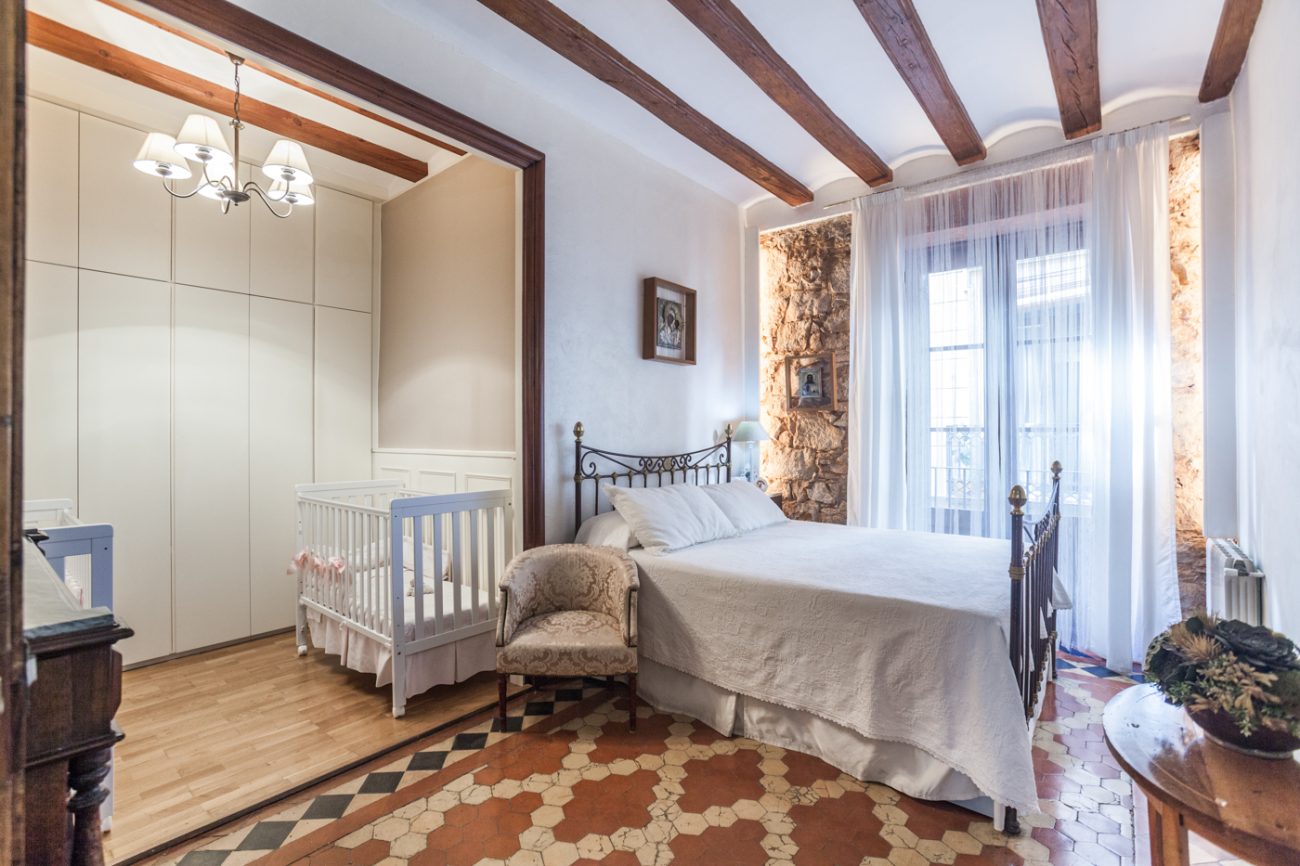 Two apartments for sale in el Gòtic district