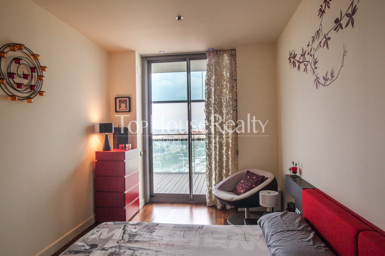 Exclusive flat by the sea