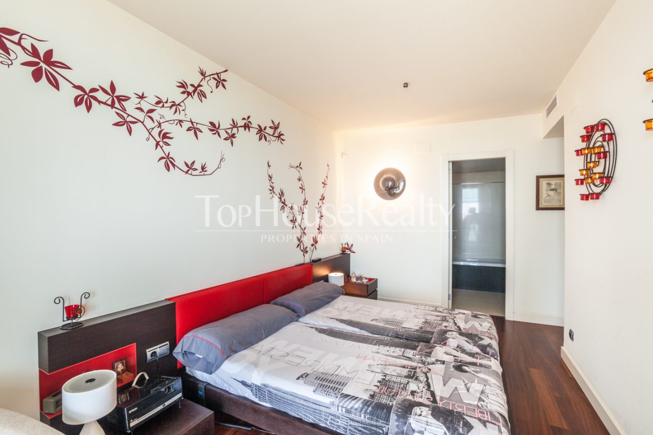 Exclusive flat by the sea