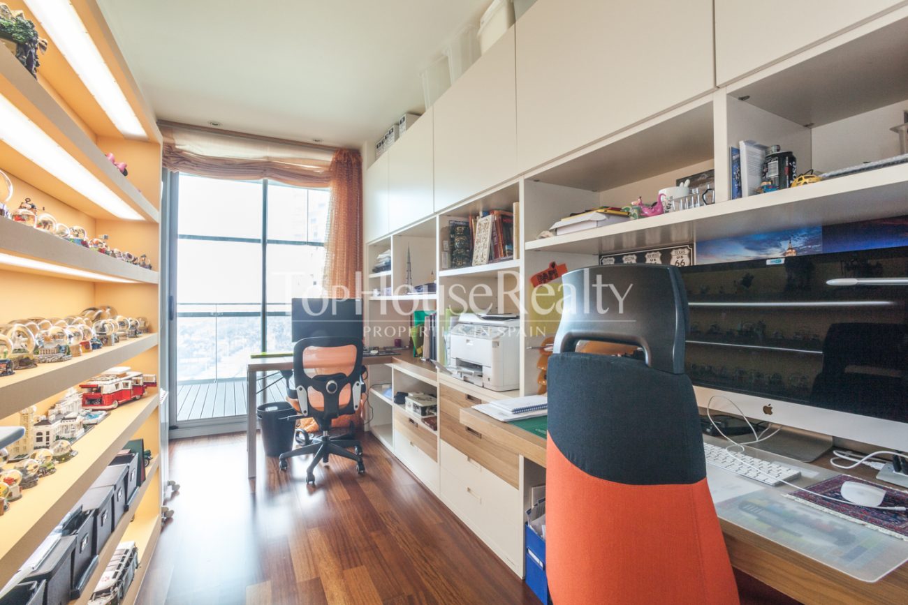 Exclusive flat by the sea