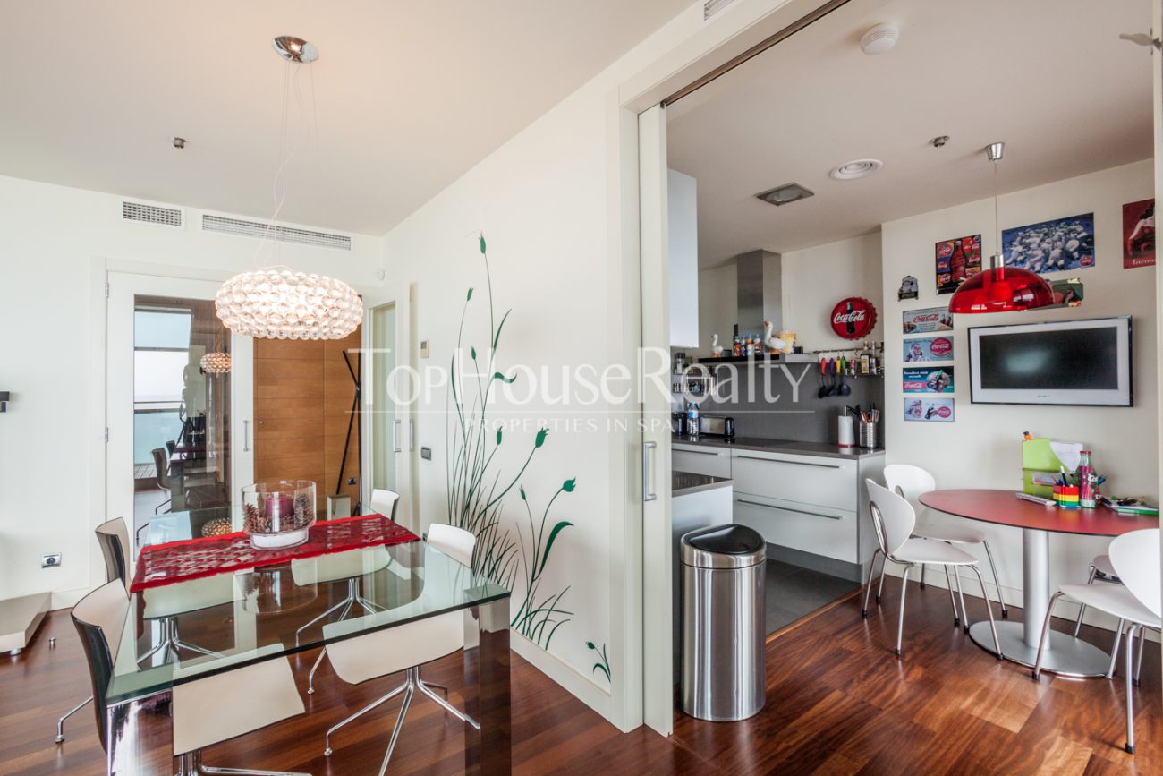 Exclusive flat by the sea