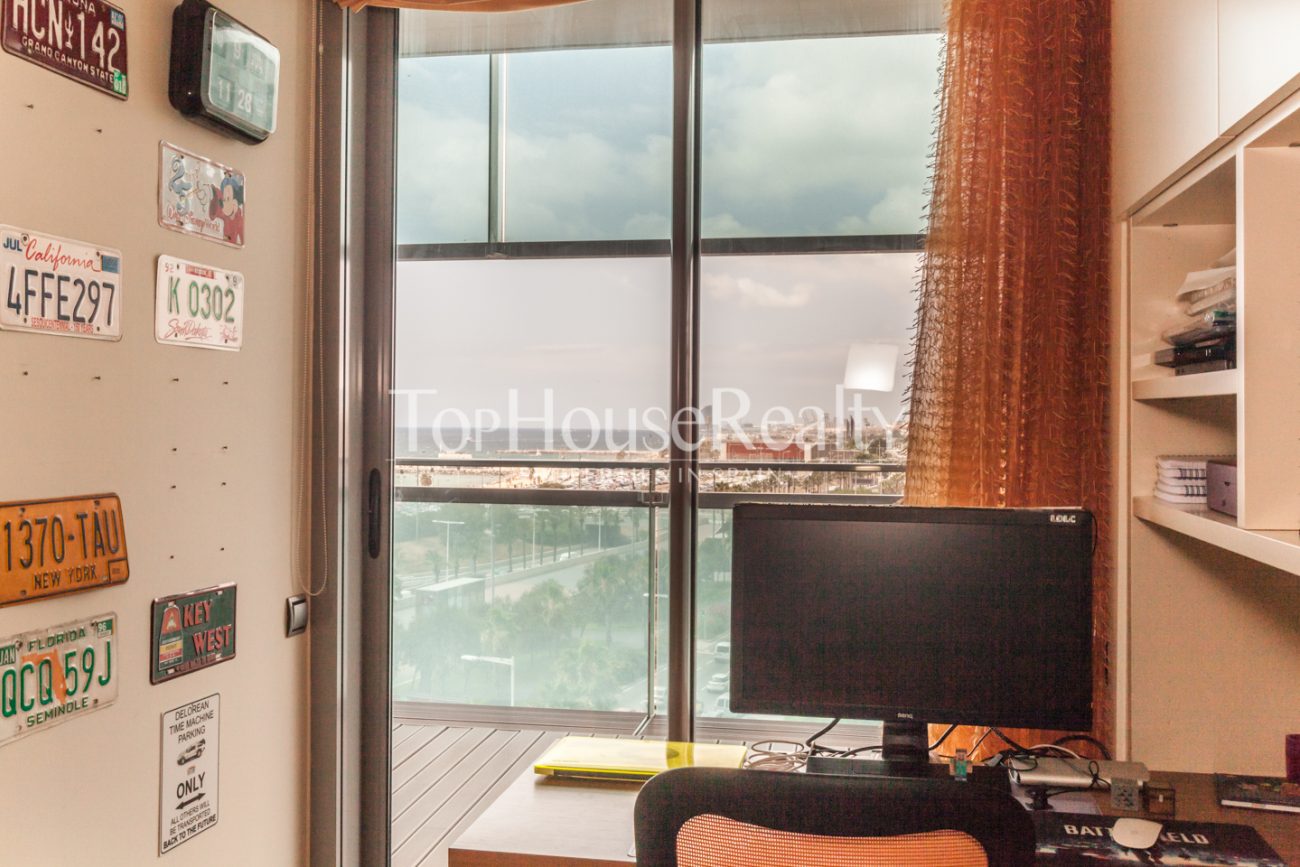 Exclusive flat by the sea