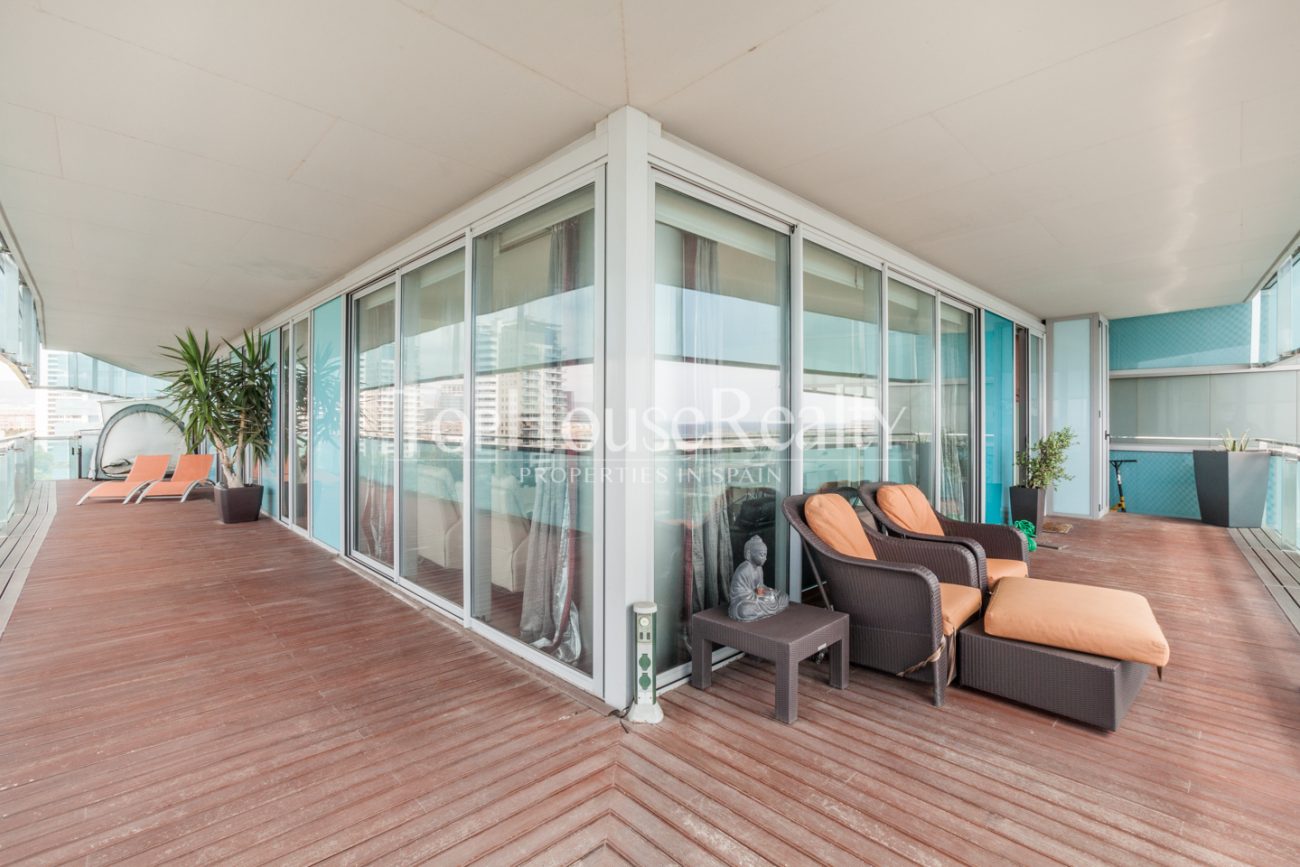 Exclusive flat by the sea