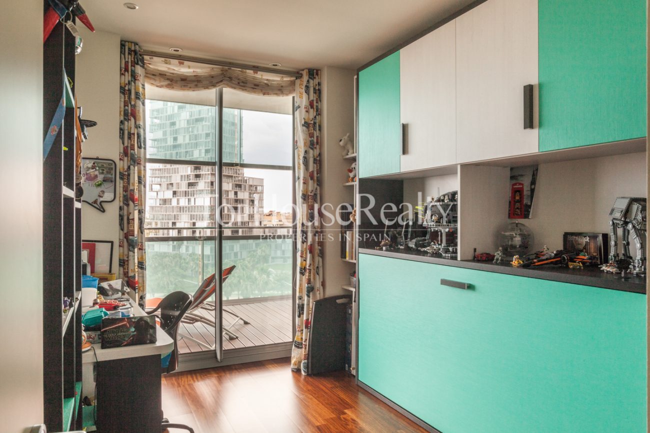 Exclusive flat by the sea