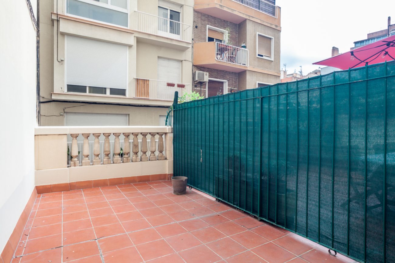 Flat to be restored for sale, great investment opportunity