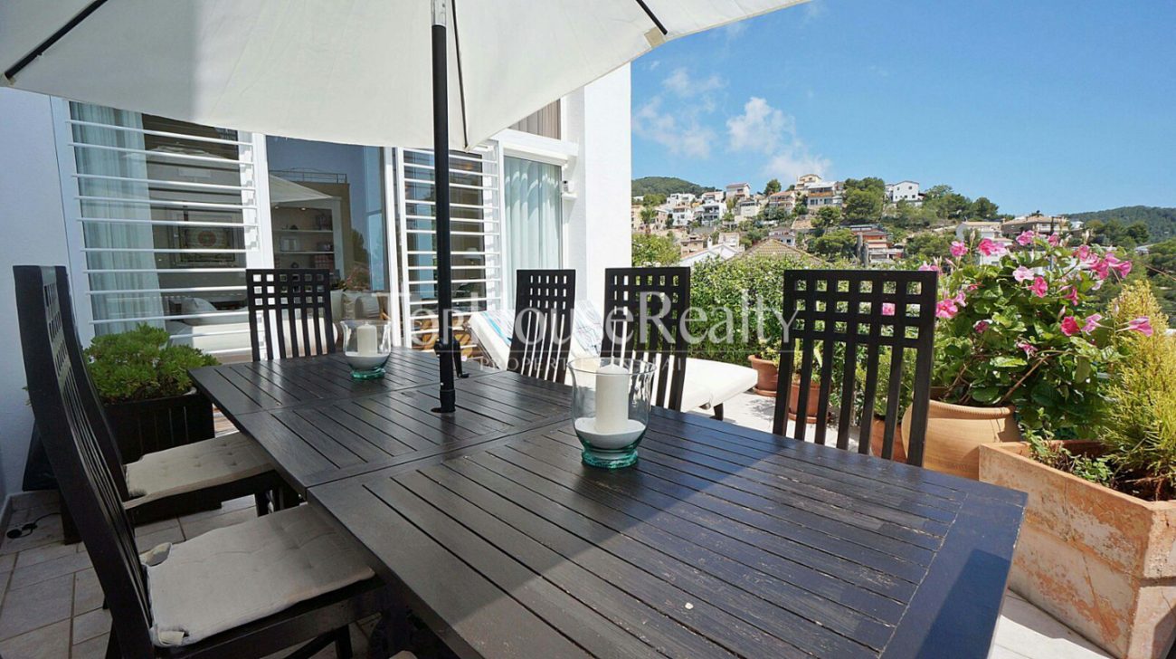 Luxury tower for sale in Sitges