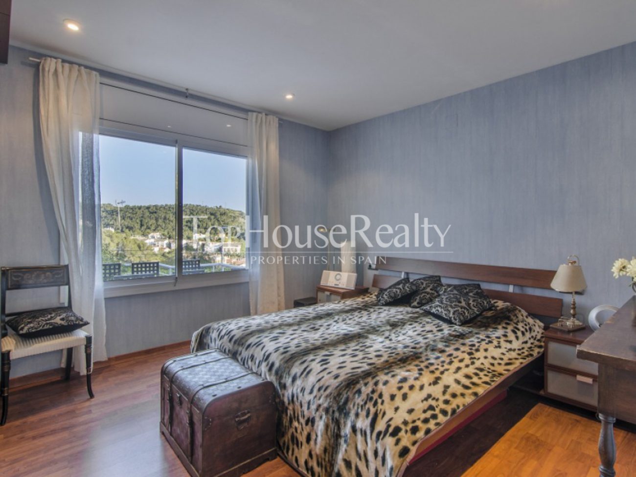 Luxury tower for sale in Sitges