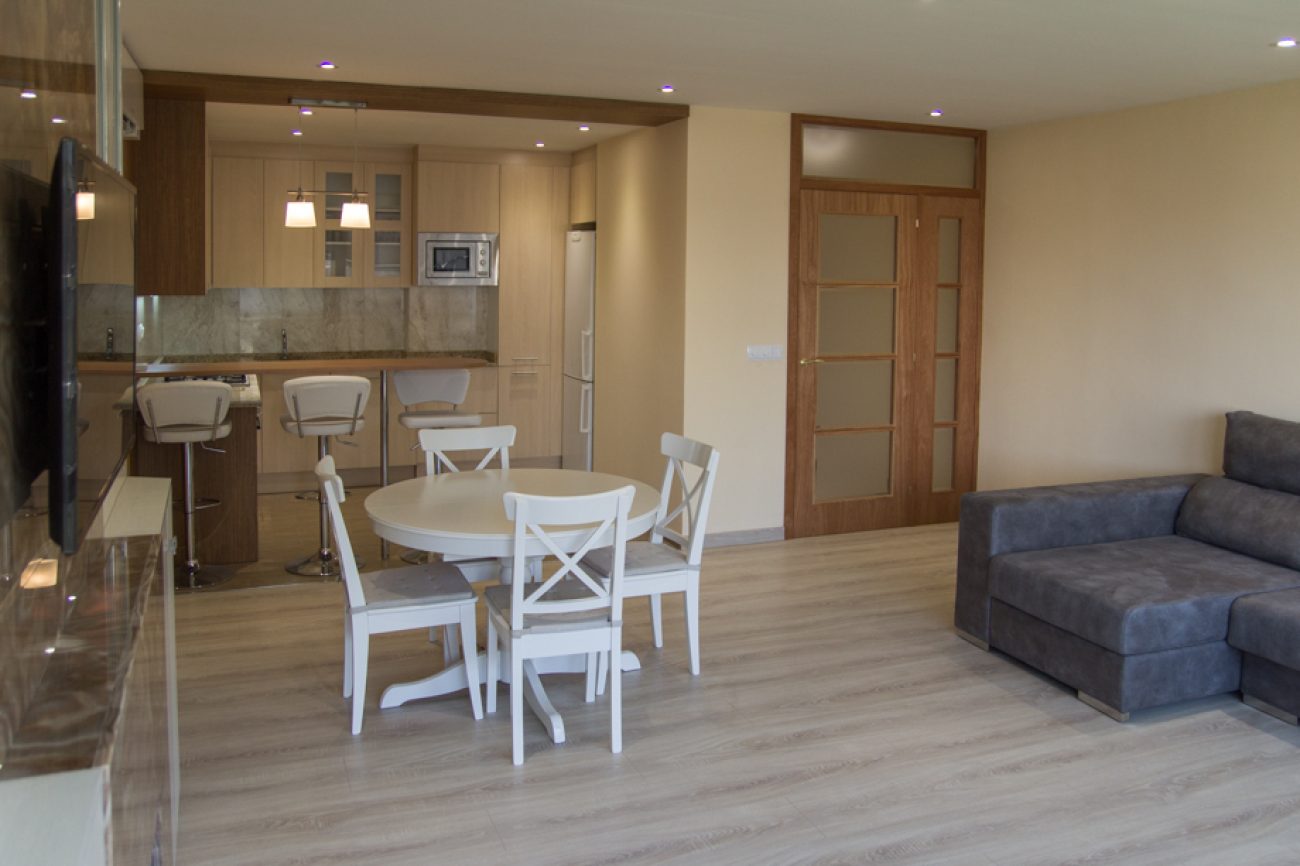 Spacious flat very close to Plaça Catalunya