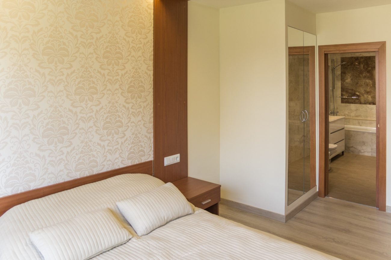 Spacious flat very close to Plaça Catalunya