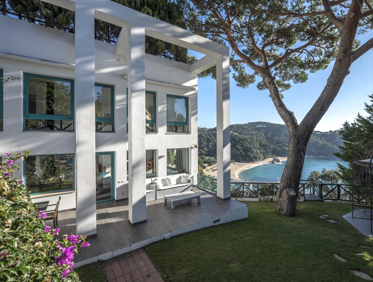 Magnificent designer house in Cala Canyelles, Lloret de Mar