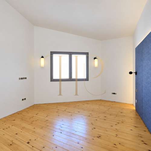 Renovated 6-bedroom duplex in central Malgrat de Mar