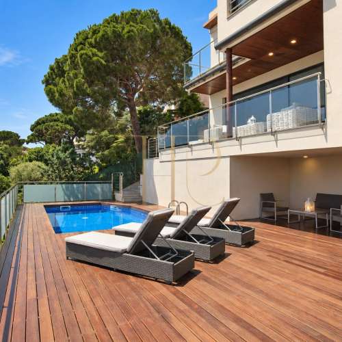 Sea-view villa in Cala Canyelles, Lloret de Mar
